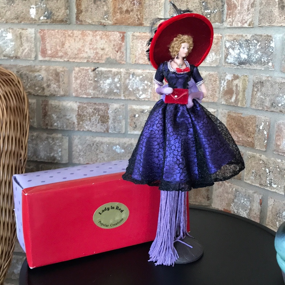 Red Hat Lady in Red Popular Creations